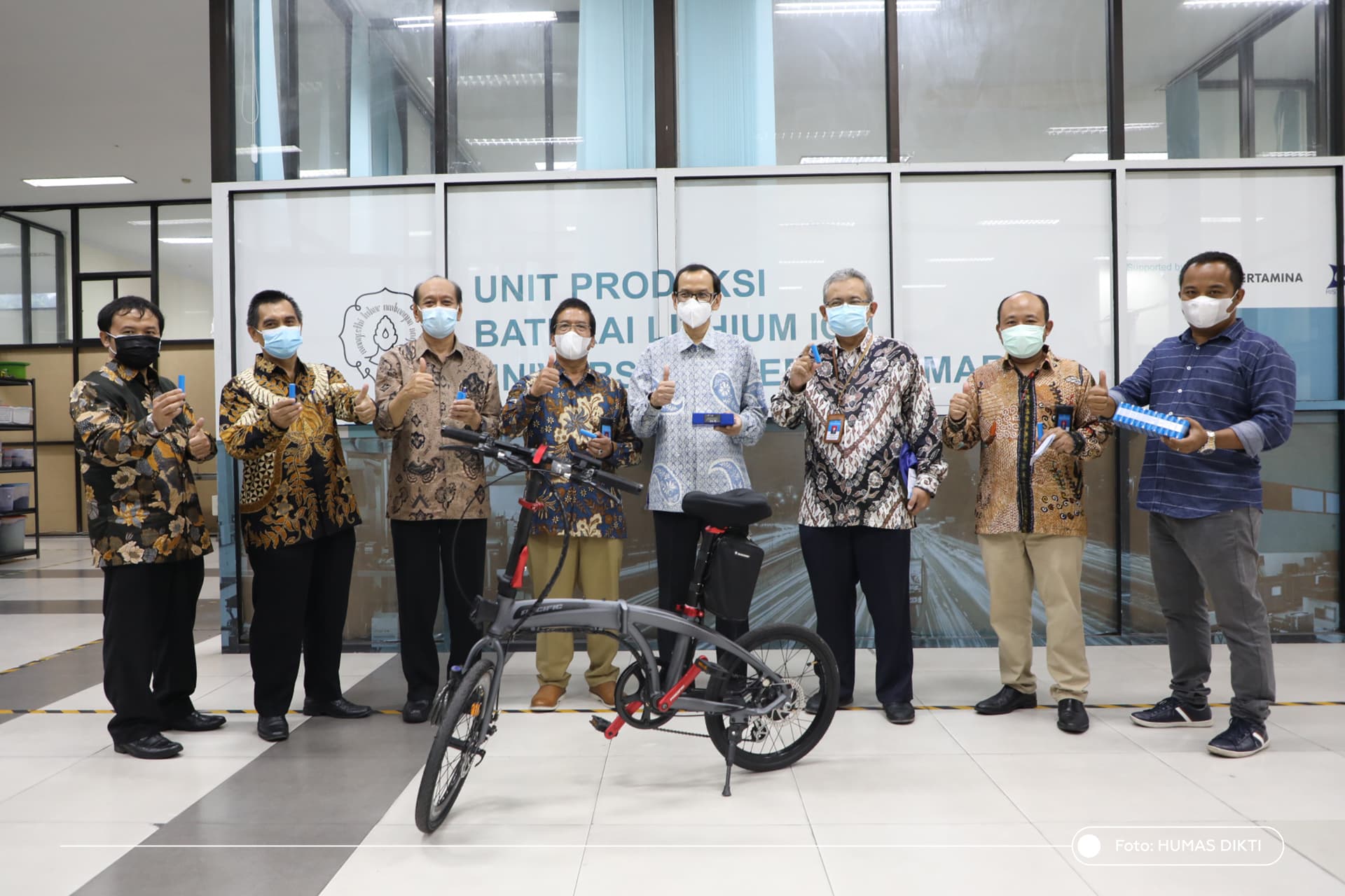 Kunjungi Pusbangnis UNS, Dirjen Dikti Jajal Sepeda Listrik