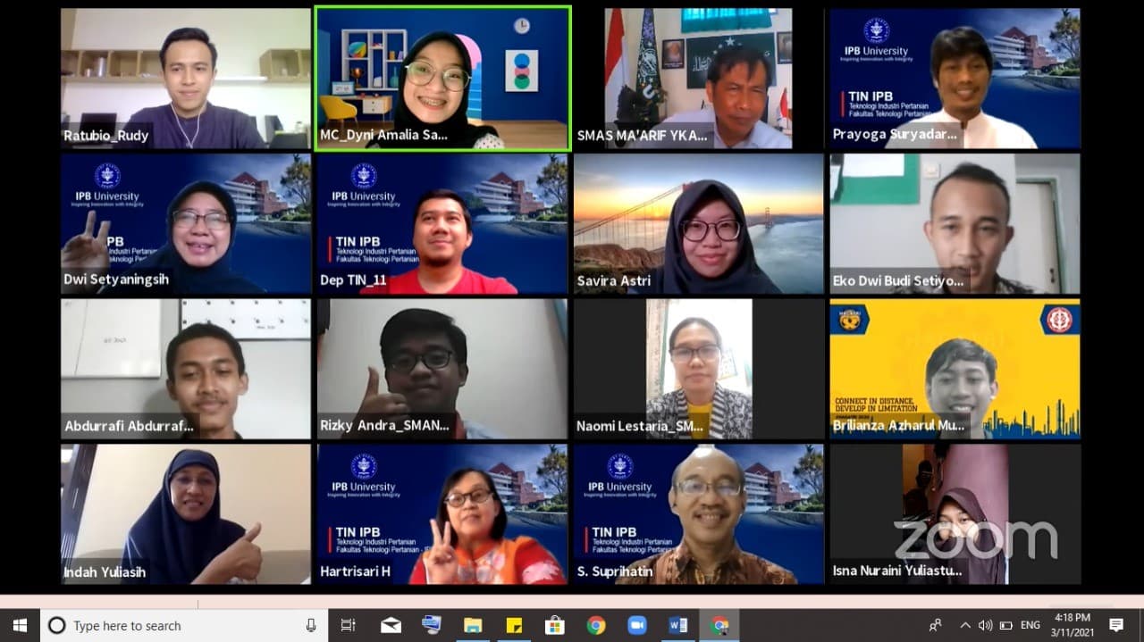 Departemen TIN IPB University Urai Tentang Agroindustri di Depan Siswa SMA