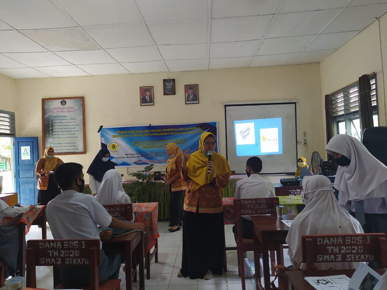 Dosen Prodi Pendidikan Geografi FKIP Universitas PGRI Palembang Gelar PkM dan Sosialisasi di SMAN 3 Sekayu