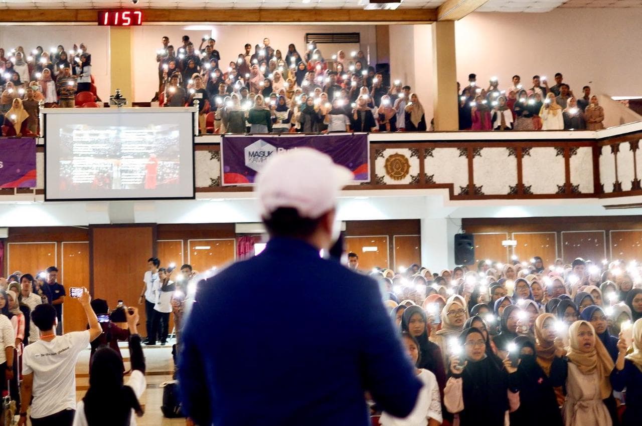 Indra Sugiarto, Penulis Inspiratif untuk Pemuda Jebolan IPB Universi