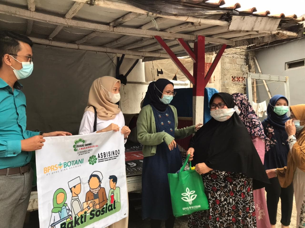 BPRS Botani IPB University Gelar Bakti Sosial Ramadhan