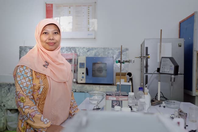 Dosen FMIPA Unpad Manfaatkan Gulma Jadi Bioinsektisida Melalui Nanoteknologi