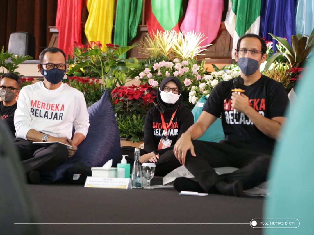 Tangkapan Lensa-Dokumentasi plt.Dirjen Diktiristek dalam acara Diskusi dengan sivitas kampus dan perwakilan pimpinan PTN dan PTS di Universitas Padjadjaran Bandung Jawa Barat