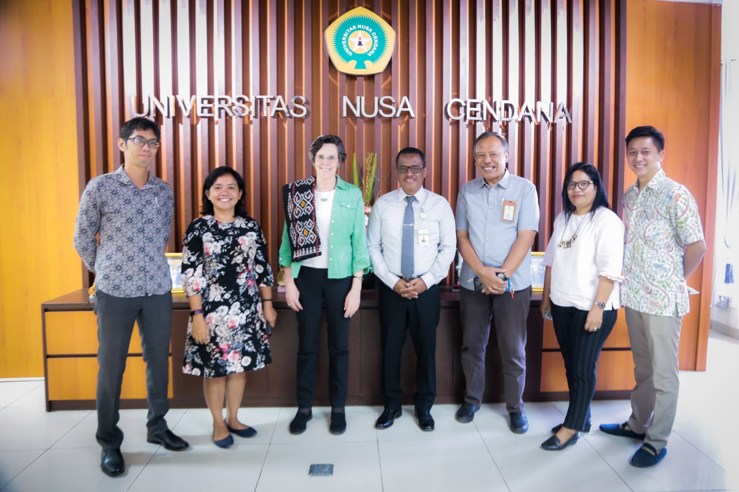 Dua Ahli Patologi Veteriner USA Berbagi Ilmu di FKKH Undana