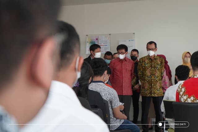 Tangkapan Lensa-Peninjauan UTBK di UI Salemba dan UNJ (18/5).