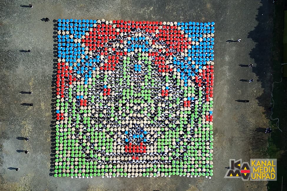 Mahasiswa Baru Unpad Pecahkan Rekor Dunia Kreasi 65 Mosaik dari Nyiru