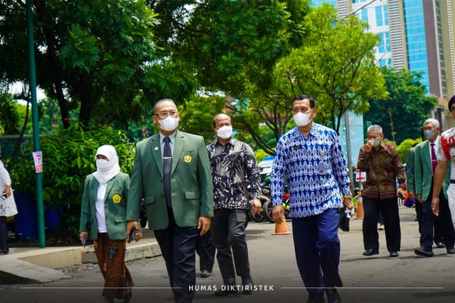 Tangkapan Lensa-kegiatan Pembukaan KMI Expo 2022 di UPN Veteran Jawa Timur