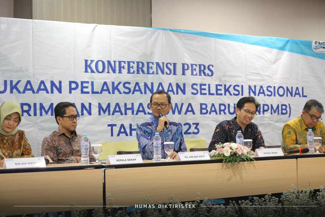 Tangkapan Lensa-Konferensi Pers Pembukaan Pelaksanaan Seleksi Nasional Penerimaan Mahasiswa Baru (SNPMB) Tahun 2023 (10/1).