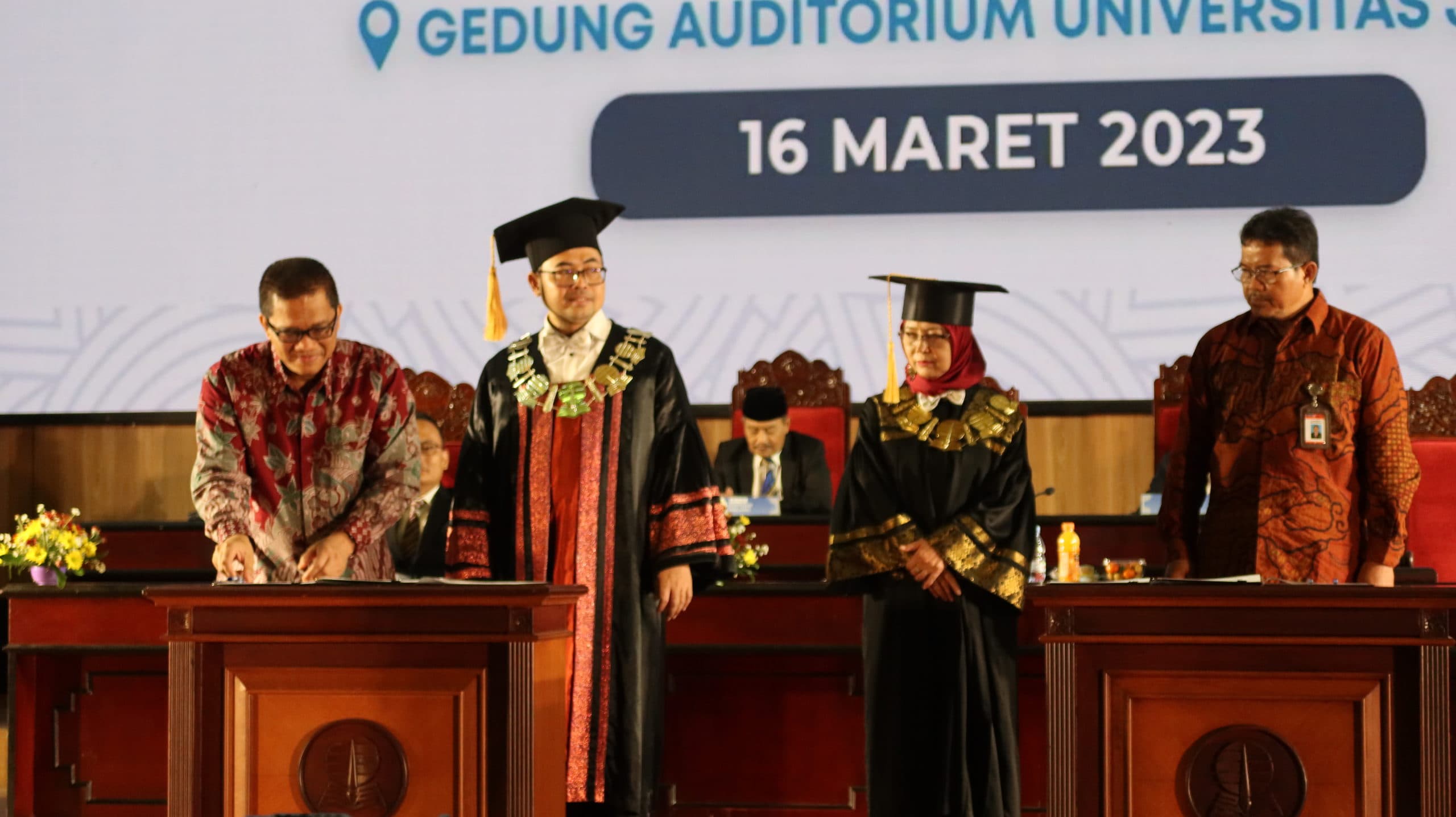 Rektor Universitas Jember Tanda Tangani MoU dengan Universitas Terbuka Jember