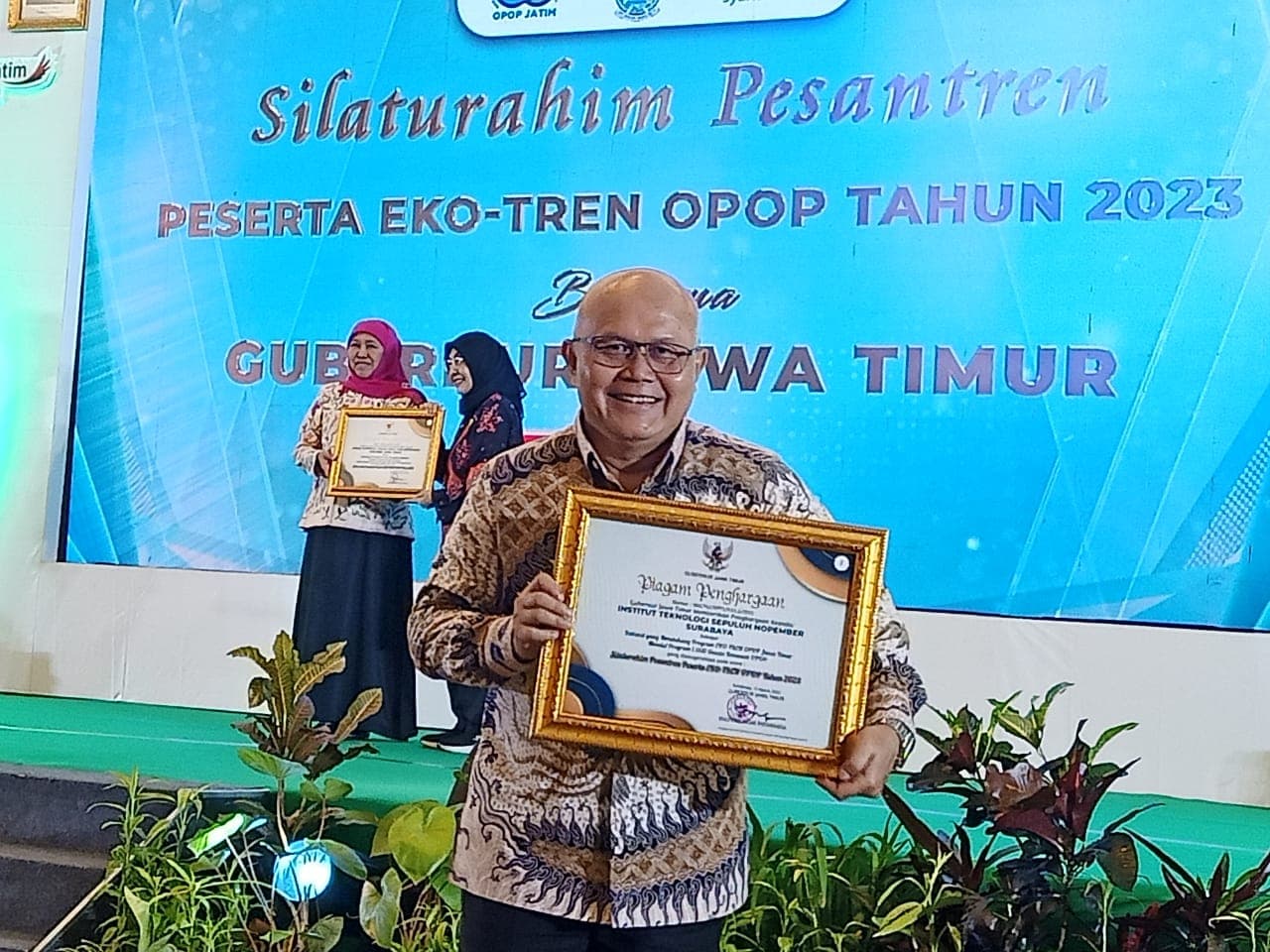 ITS Menjadi Satu-satunya Perguruan Tinggi Penerima Penghargaan OPOP