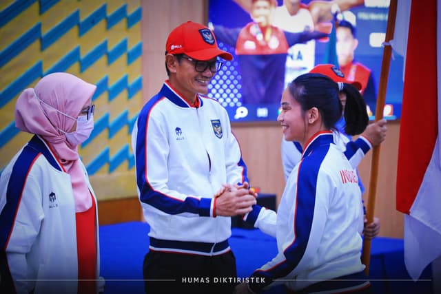 Tangkapan Lensa-Ditjen Diktiristek Melepas 51 Kontingen Mahasiswa Indonesia untuk Berlaga di The FISU World University Games 2021