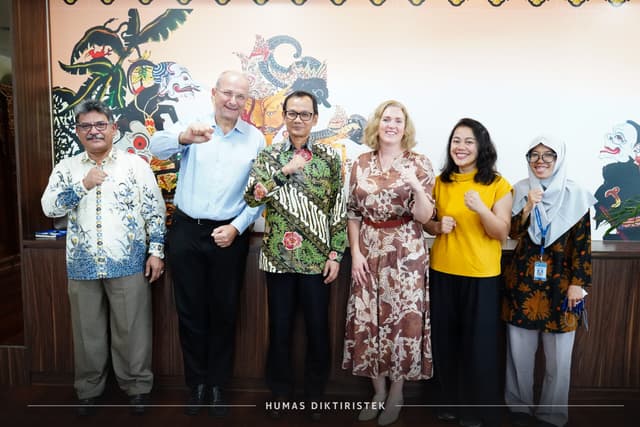 Tangkapan Lensa-Kegiatan Pertemuan antara Pak Dirjen Diktiristek dengan Nuffic Neso Belanda.(2/10).