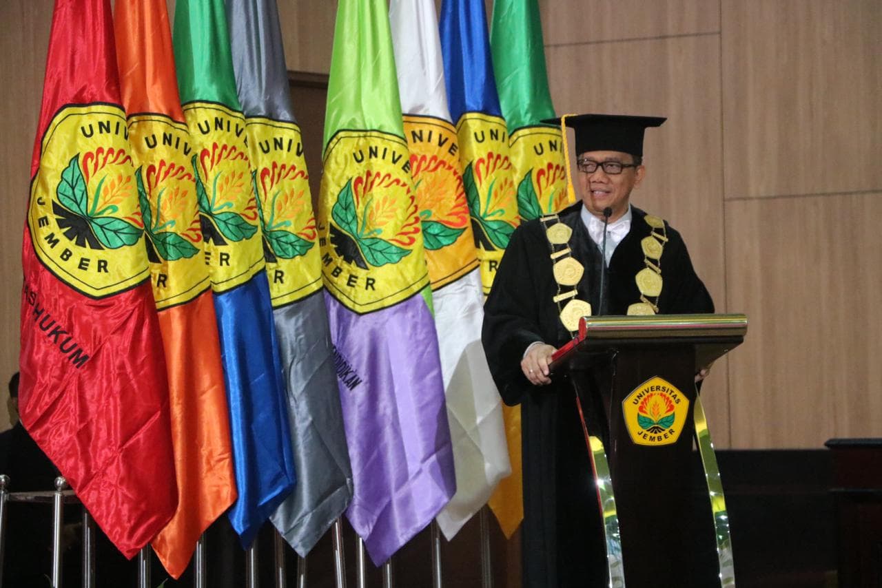 169 Penerima KIP-K, Lulus di Wisuda Periode IV Universitas Jember, Semua IPK-nya di Atas 3,00!