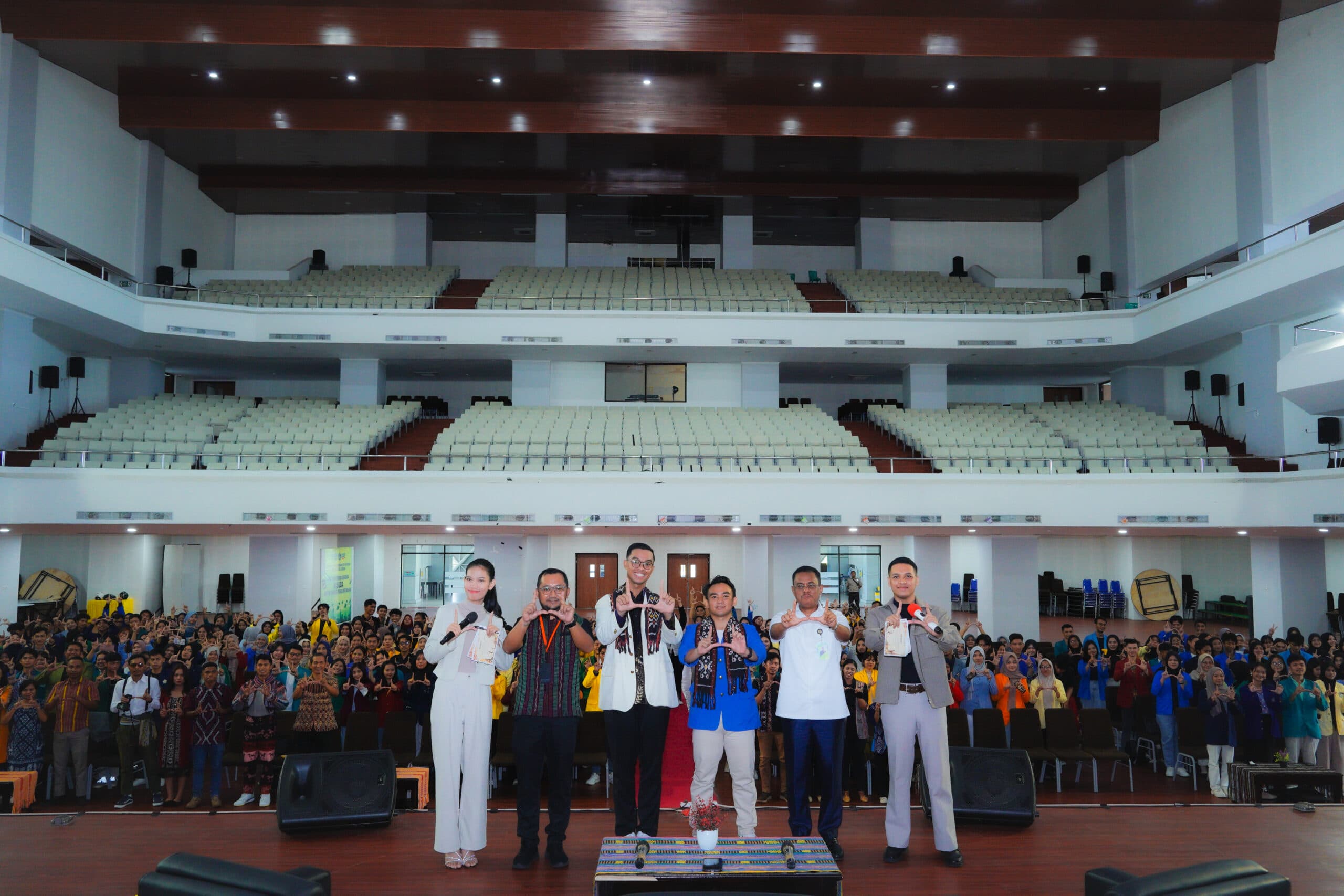 Kick Off PMM IV, Rektor Undana Ajak Mahasiswa jadi Inspirator dalam Merajut Keberagaman
