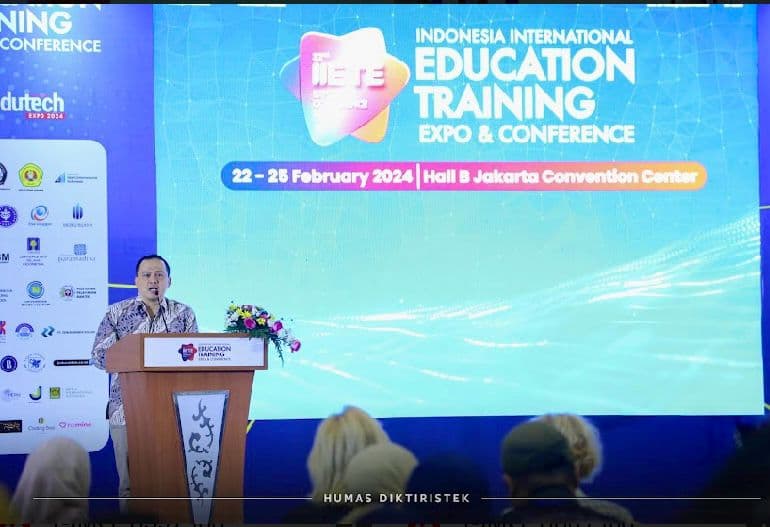 Ditjen Diktiristek Suguhkan Informasi terkait Inovasi dan Transformasi Pendidikan Tinggi di IIETE 2024