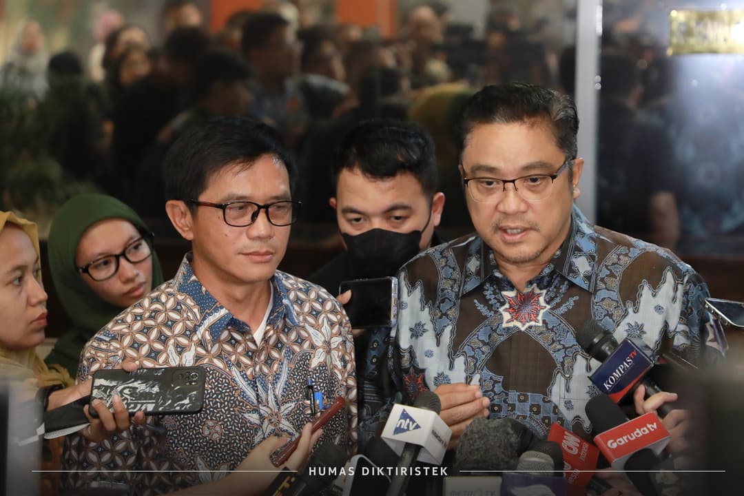 Tangkapan Lensa-Kegiatan Rapat Kerja DPR RI Komisi X dengan Menteri Kemendikbudristek (21/5)