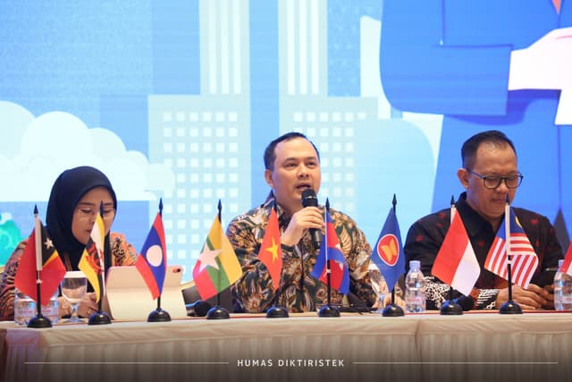 Tangkapan Lensa-Kegiatan Keprotokolan dilingkungan Diktiristek (6-8/5).