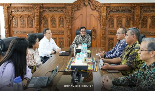 Tangkapan Lensa-Kegiatan AUDIENSI SEAMEO REFCON DENGAN DIRJEN DIKTI (30/5).