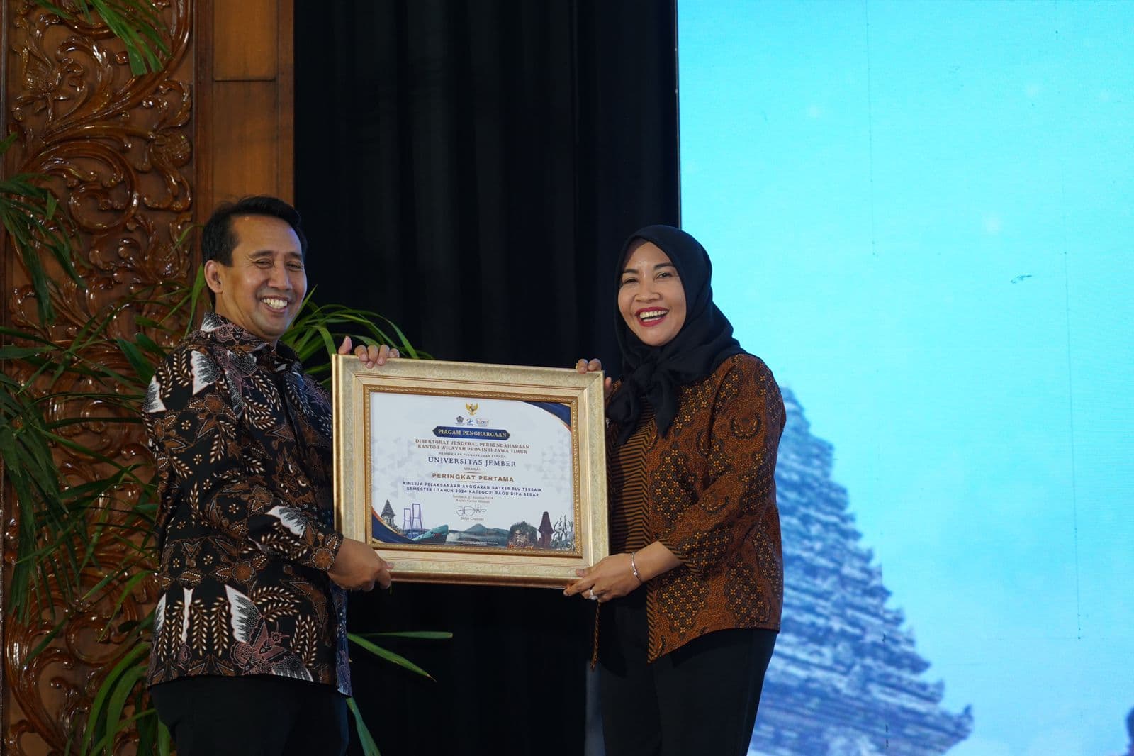 Universitas Jember Raih Peringkat 1 Kinerja Pelaksanaan Anggaran Satuan Kerja BLU Terbaik di Jawa Timur