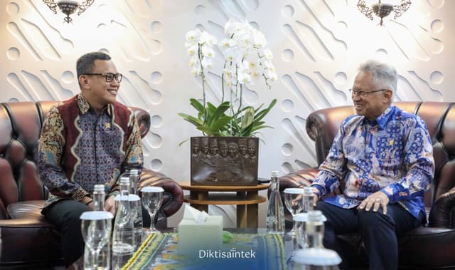 Pertemuan Mendiktisaintek dengan Menteri P2MI