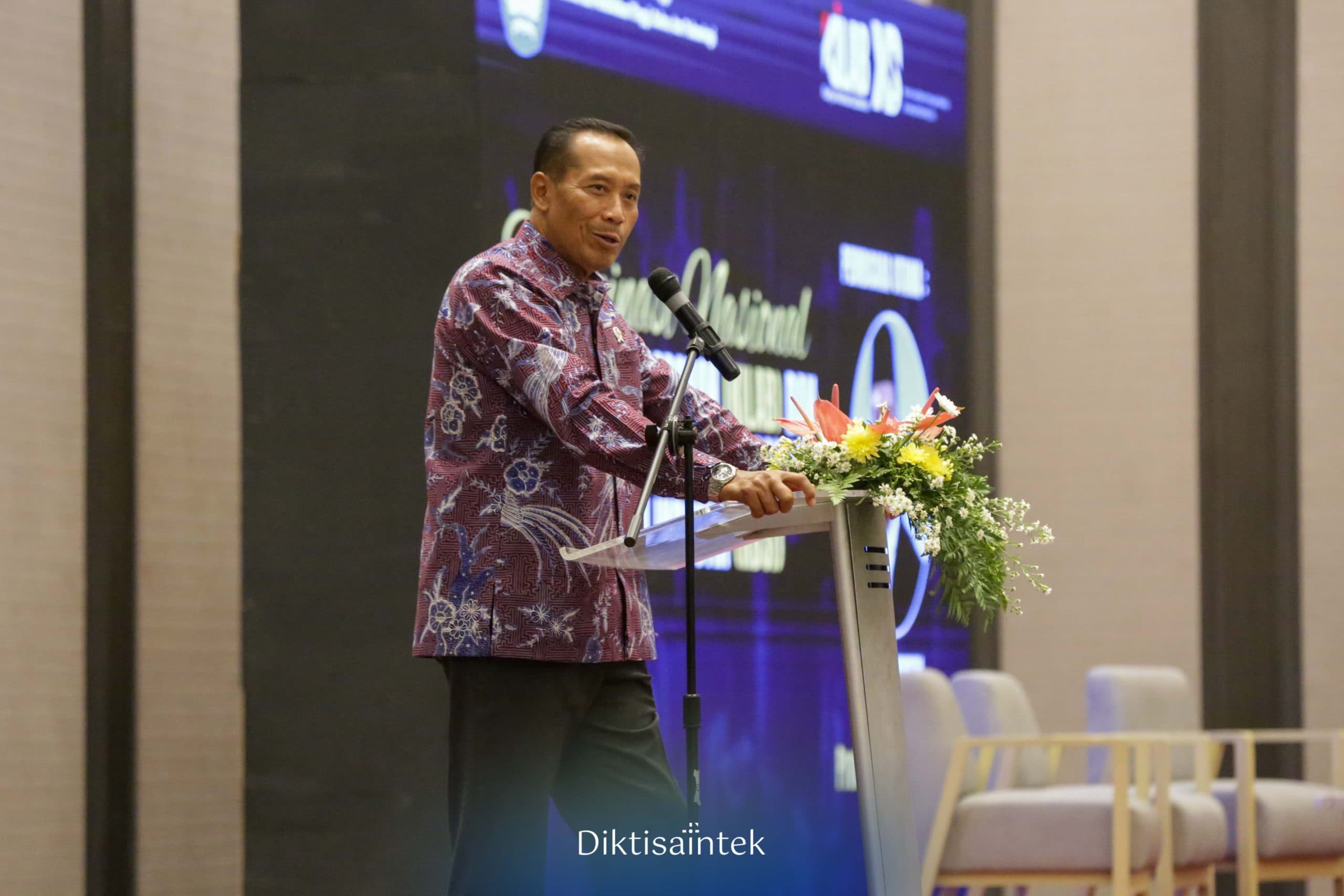 Wamendiktisaintek Ajak Dosen dan Tendik Kolaborasi Majukan Pendidikan Tinggi di Indonesia