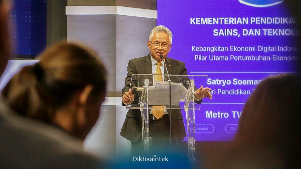 Mendiktisaintek menghadiri Indonesia Digital Economy Outlook 2025