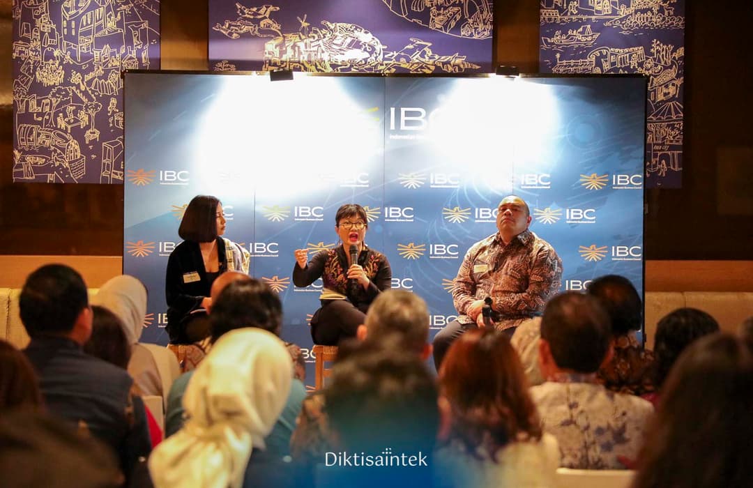 Wamediktisaintek Stella Christie menghadiri IBC Indonesia Business Council