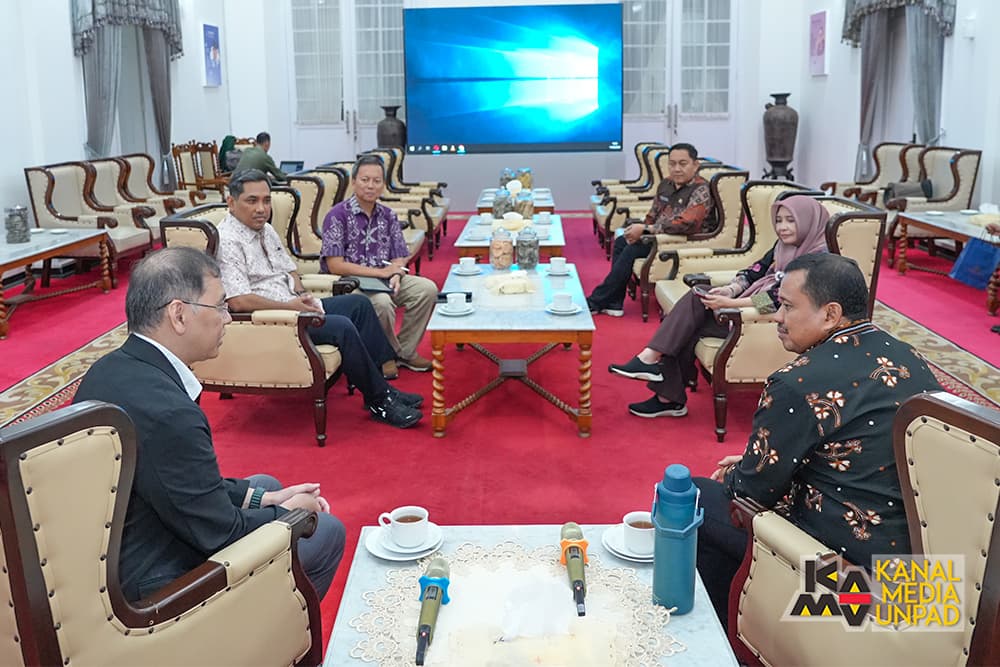 Diskusi dengan Bupati Sumedang, Rektor Unpad Bahas Potensi Kolaborasi Program