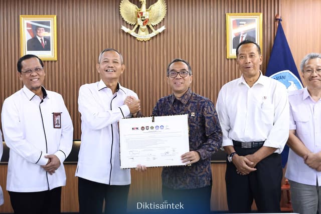 Audiensi Mendiktisaintek dengan KPK Menteri diakhir ditambahkan kode