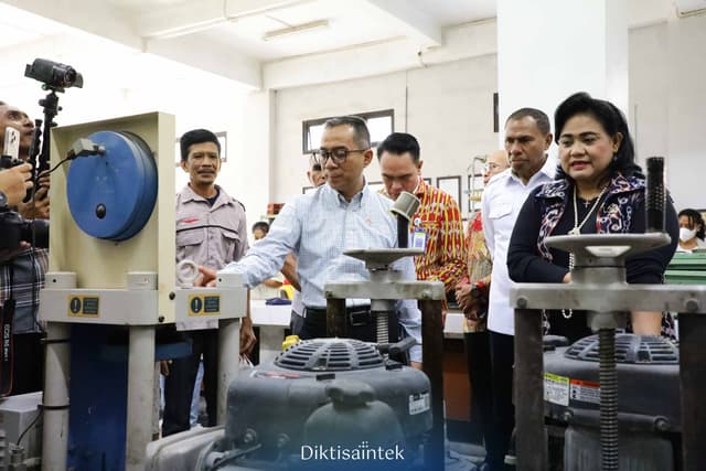 Mendiktisaintek Kunjungan daerah 3T, Kupang