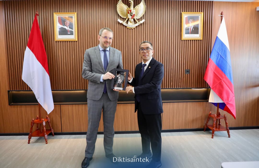 Mendiktisaintek Audiensi dengan Bilateral Rusia