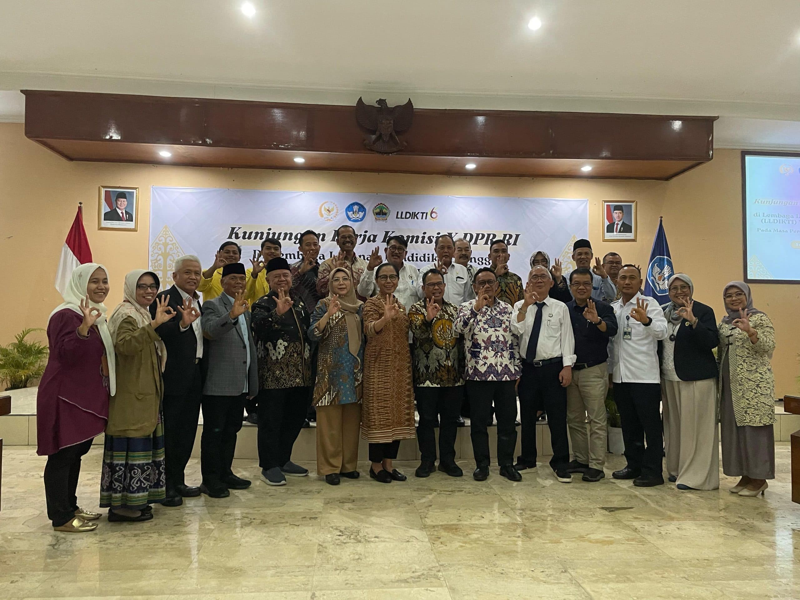 Kemdiktisaintek dan Panja RUU Sisdiknas Komisi X DPR Serap Aspirasi Pemangku Kepentingan Pendidikan Tinggi di Jawa Tengah