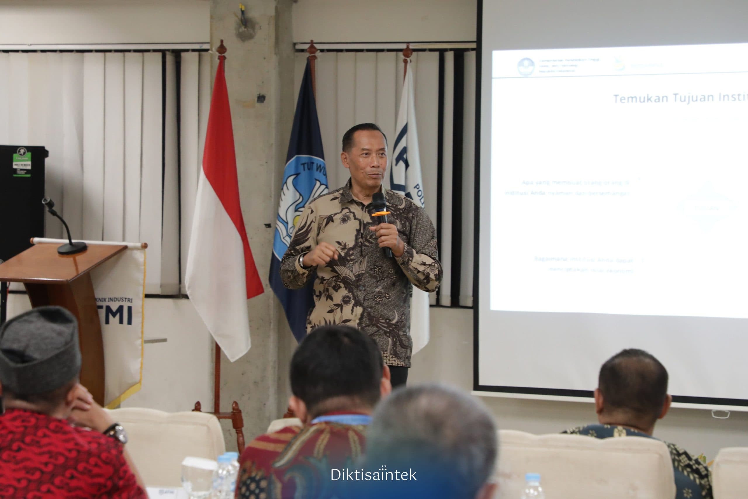 Wamen Fauzan: Perbaikan Tata Kelola dan Inovasi menjadi Kunci Perkembangan Pendidikan Vokasi