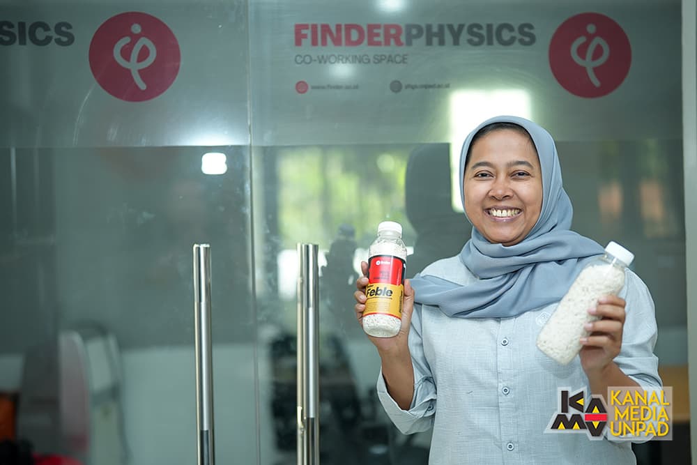 Tim Finder Unpad Kembangkan Terobosan Plastik Ramah Lingkungan