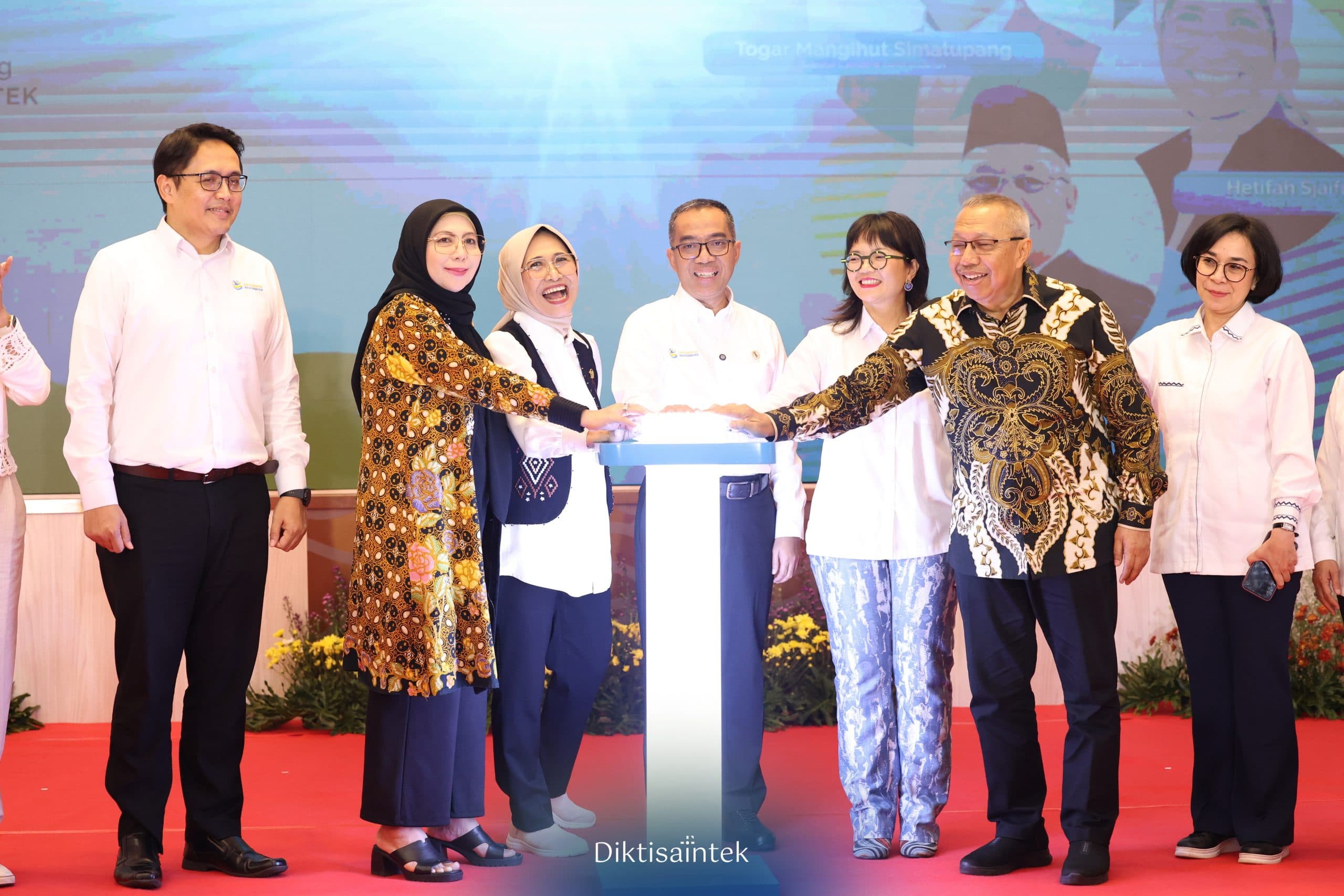 Beasiswa Program Doktor untuk Dosen Indonesia Diluncurkan, Kemdiktisaintek Genjot Kualitas Pendidikan Tinggi