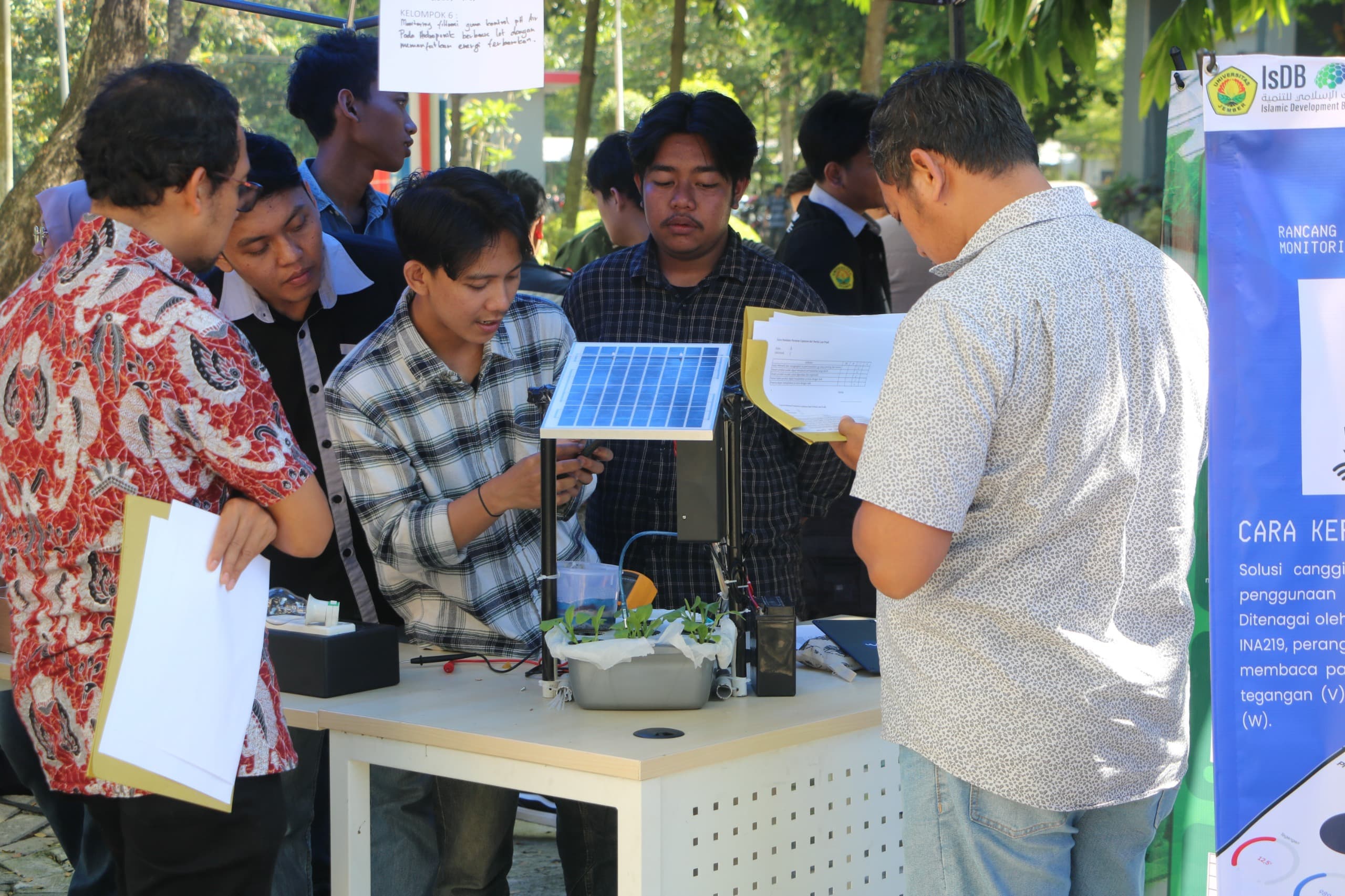 Inovasi Mahasiswa Teknik Elektro UNEJ, Pamerkan Karya Smart Home dan Pertanian Cerdas