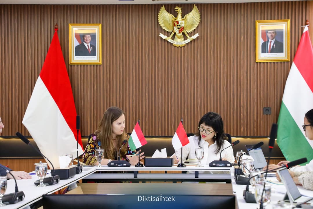 Wamen Diktisaintek melakukan Audiensi dengan Duta Besar Hungaria