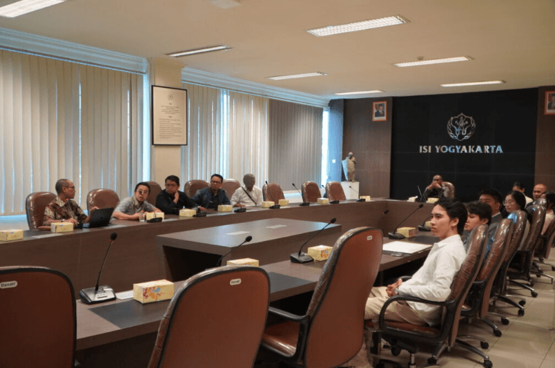 Perkuat Kerja Sama, ISI Yogyakarta dan PSG Silpakorn Univesity Gelar Pameran bertajuk AXIS: Bangkok–Jogja