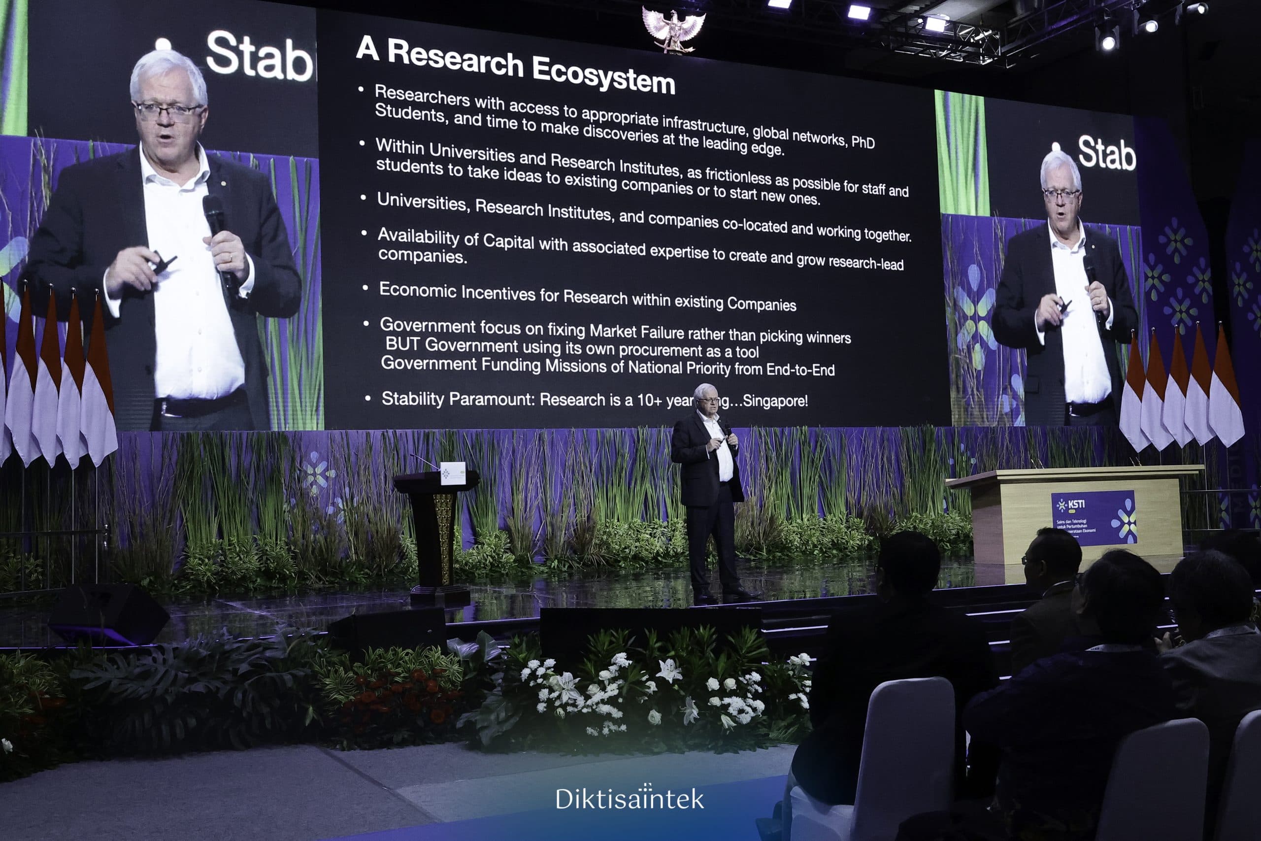 Peraih Nobel Fisika Brian Schmidt Tekankan Peran Sains dan Ekosistem Riset bagi Masa Depan Indonesia