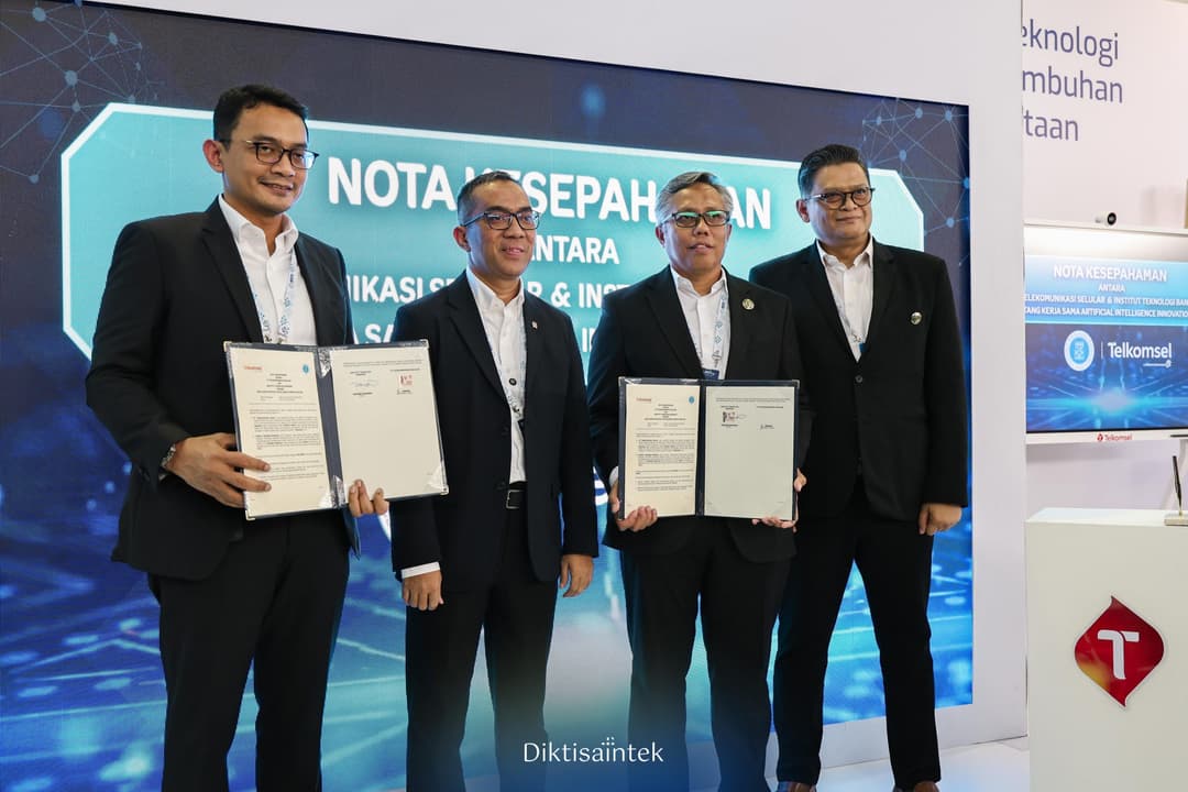 Penandatanganan Nota Kesepahaman antara PT Telekomunikasi Selular dengan Institut Teknologi Bandung tentang Inovasi AI