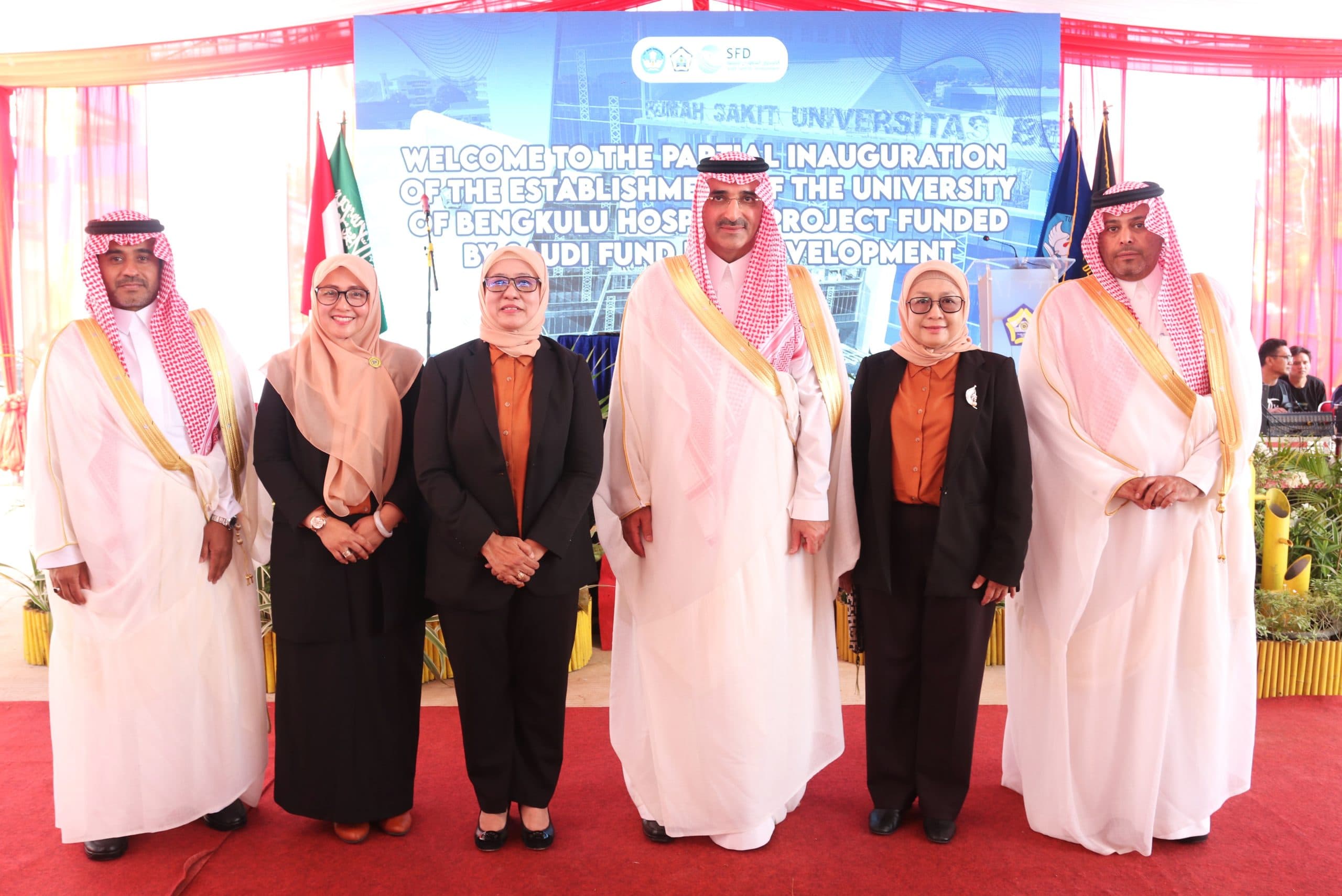 CEO SFD dan Rektor Unib Teken Prasasti Peresmian Rumah Sakit Pendidikan