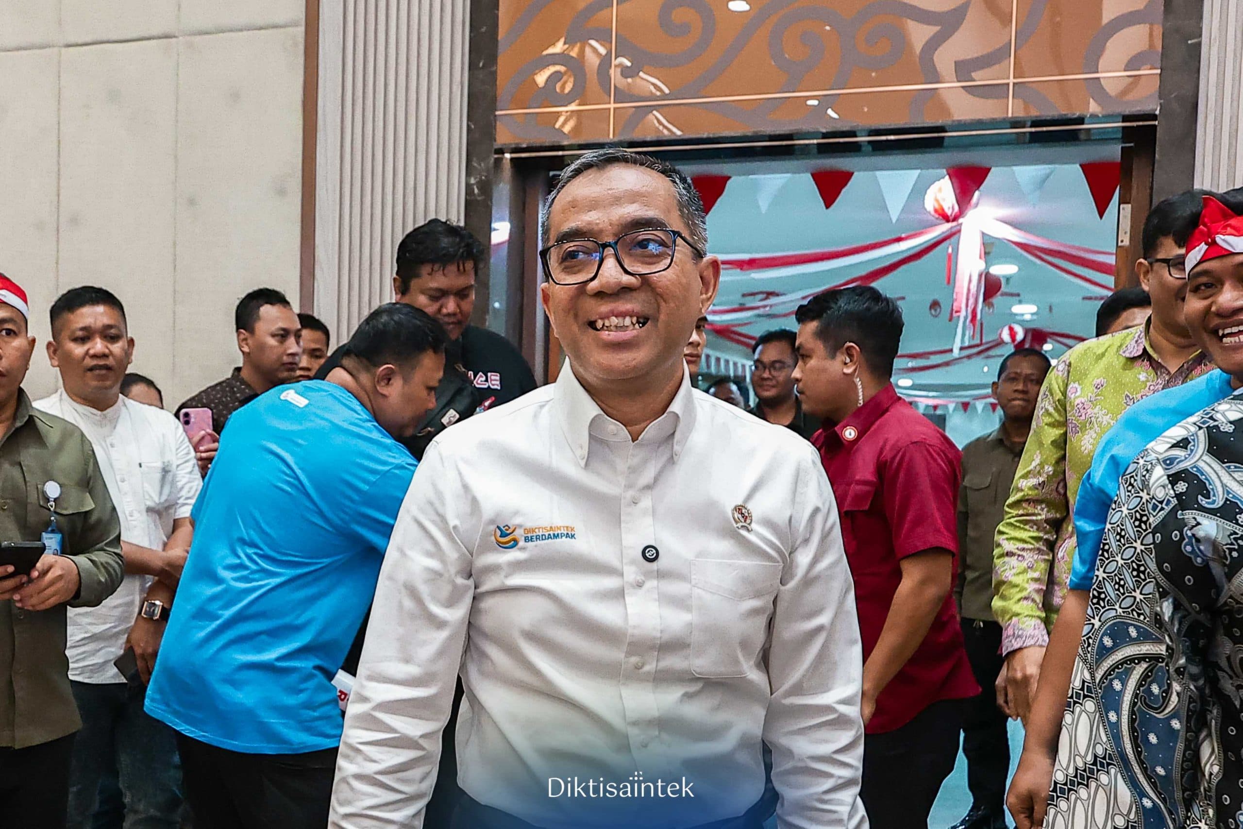 Kemdiktisaintek Perkuat Budaya Kerja Harmonis, Produktif, dan Inklusif melalui Semangat “Satu Suara, Satu Rasa, Satu Kinerja”