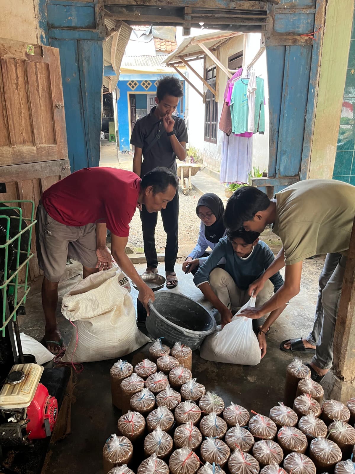 Pertaubatan Mantan Pelaku Illegal Logging Meru Betiri Dan Inovasi Bonggol Jagung