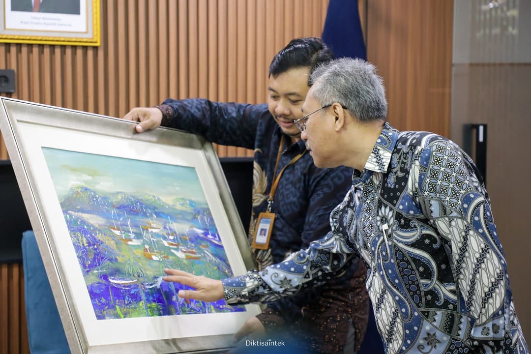 ISI Bali Serahkan Karya Seni kepada Kemdiktisaintek: Wujud Sinergi Seni, Sains, dan Teknologi