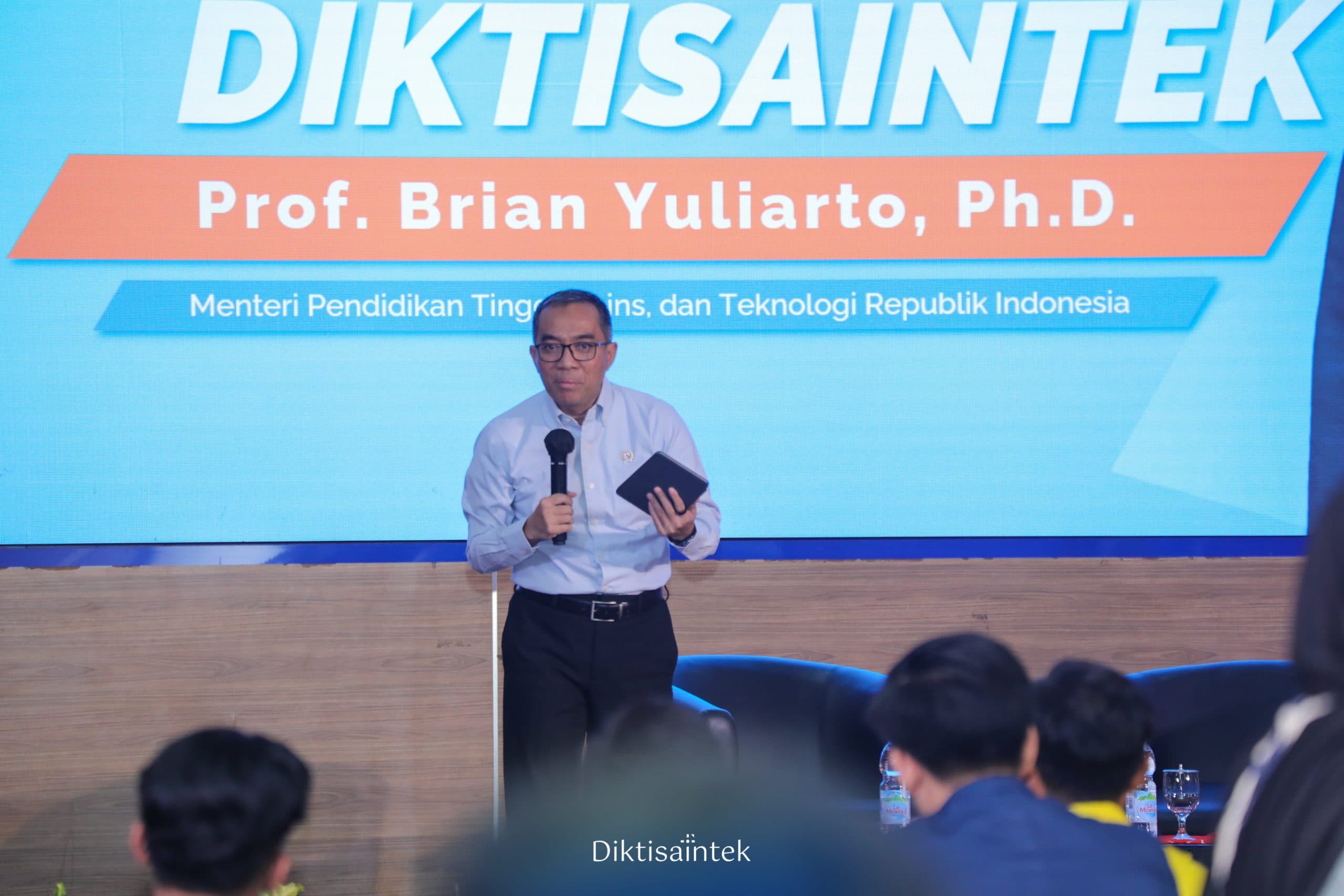 Membangun Ekosistem Regenerasi Kepemimpinan Nasional menuju Indonesia Emas 2045