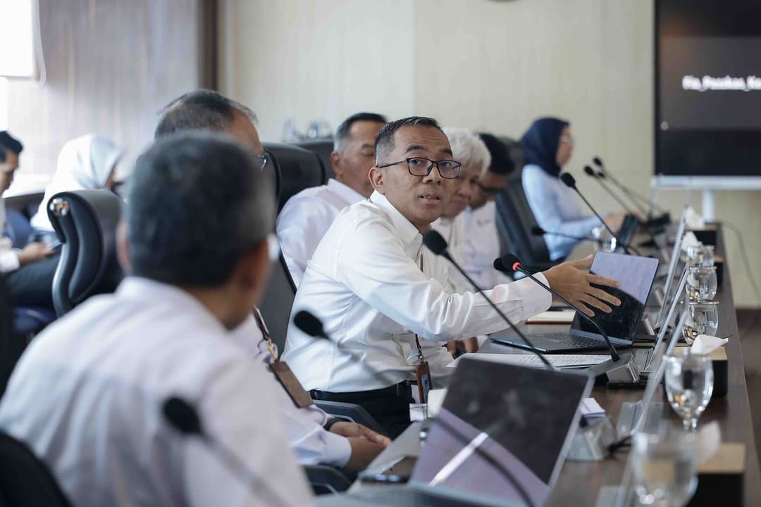 Mendiktisaintek Beraudiensi dengan Wamenkes