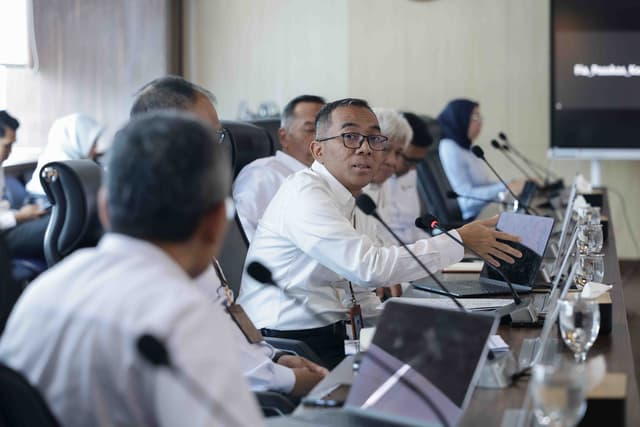 Mendiktisaintek Beraudiensi dengan Wamenkes