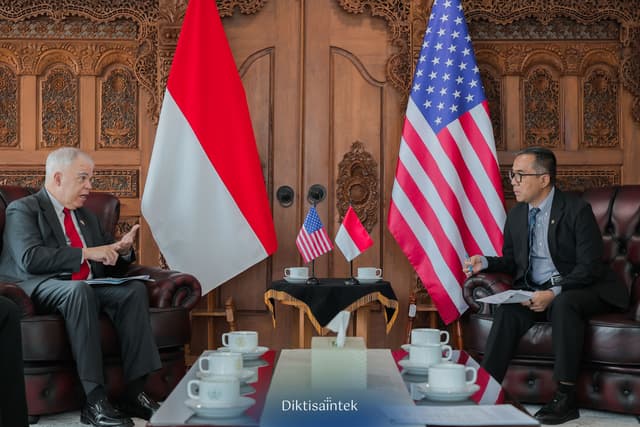 Mendiktisaintek Menerima Audiensi Kedutaan Besar Amerika Serikat Untuk Indonesia
