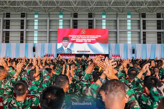 Pengarahan Mendiktisaintek Kepada Peserta Latsarmil Komcad ASN Kementerian/Lembaga Gelombang 1 TA 2026