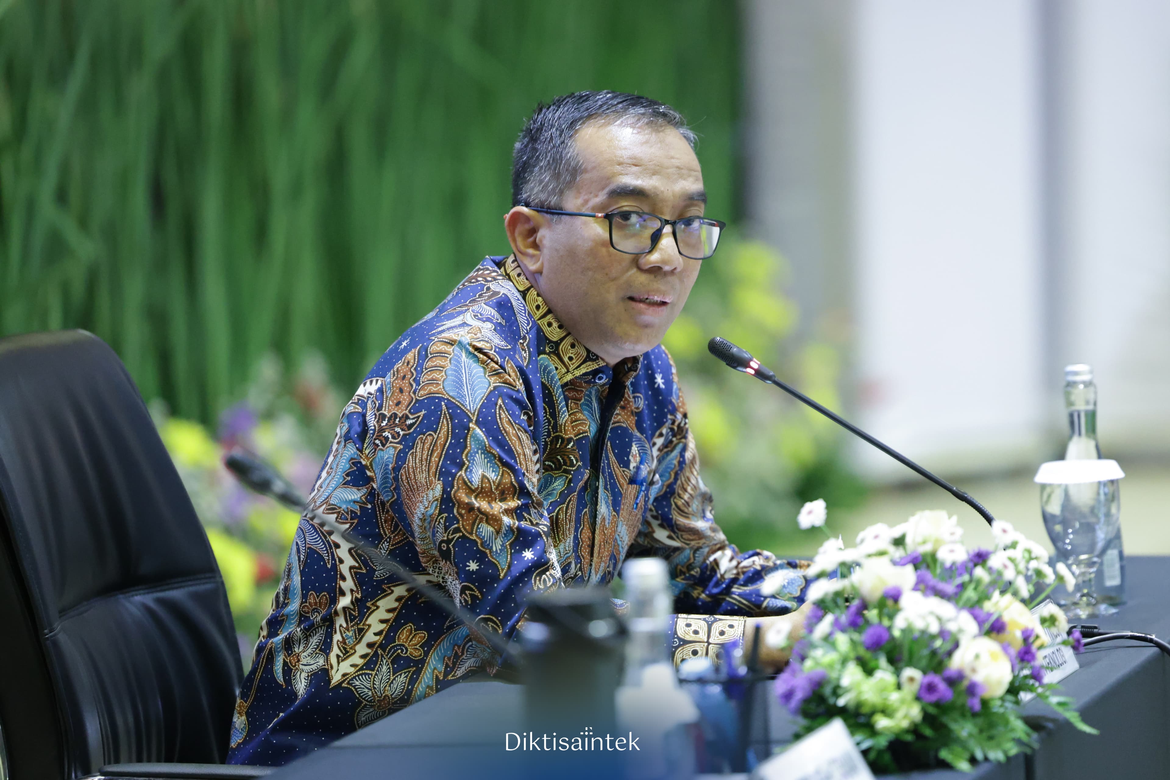Kemdiktisaintek Libatkan Kampus untuk Pengelolaan Lahan Gambut dan Mangrove 